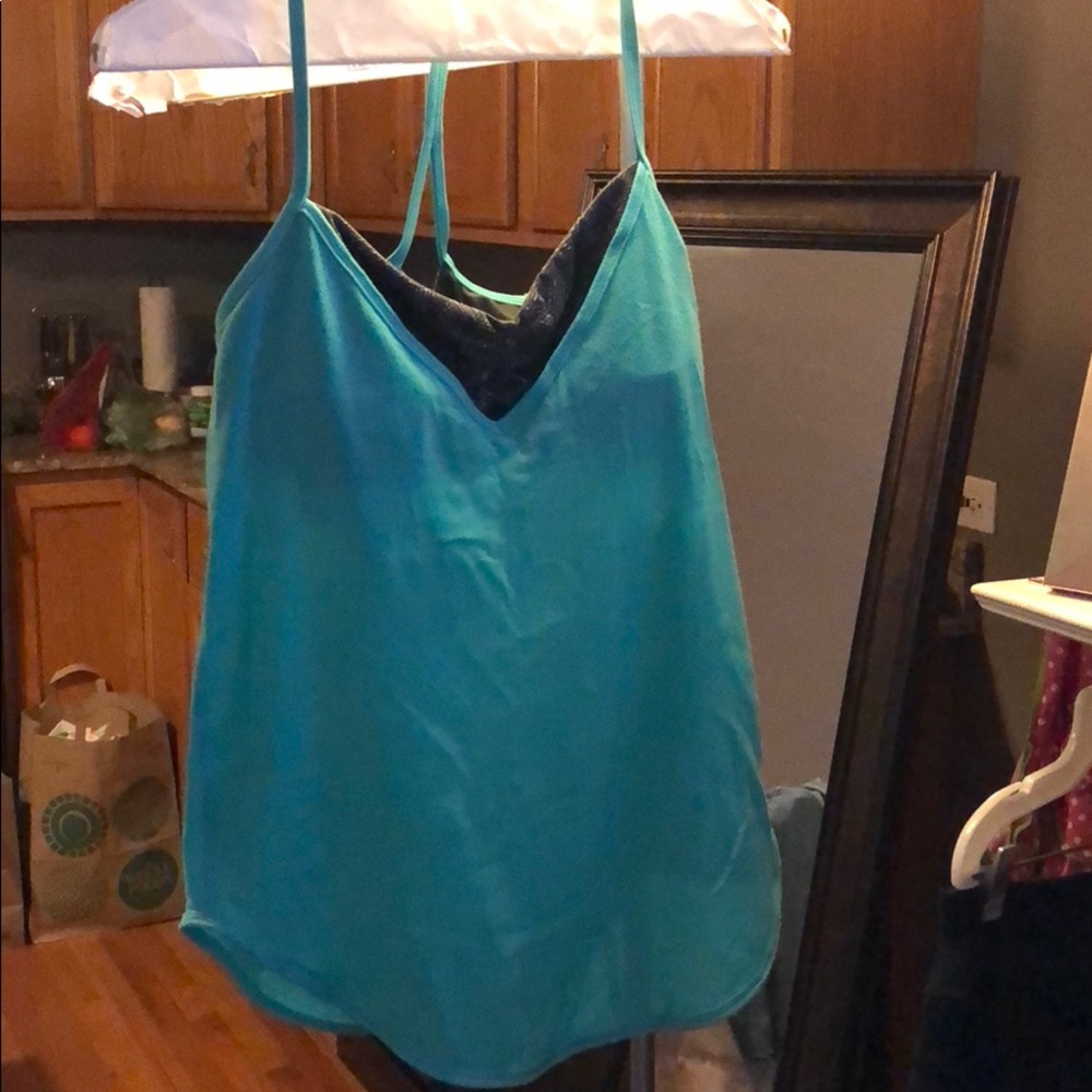 Lululemon workout shirt